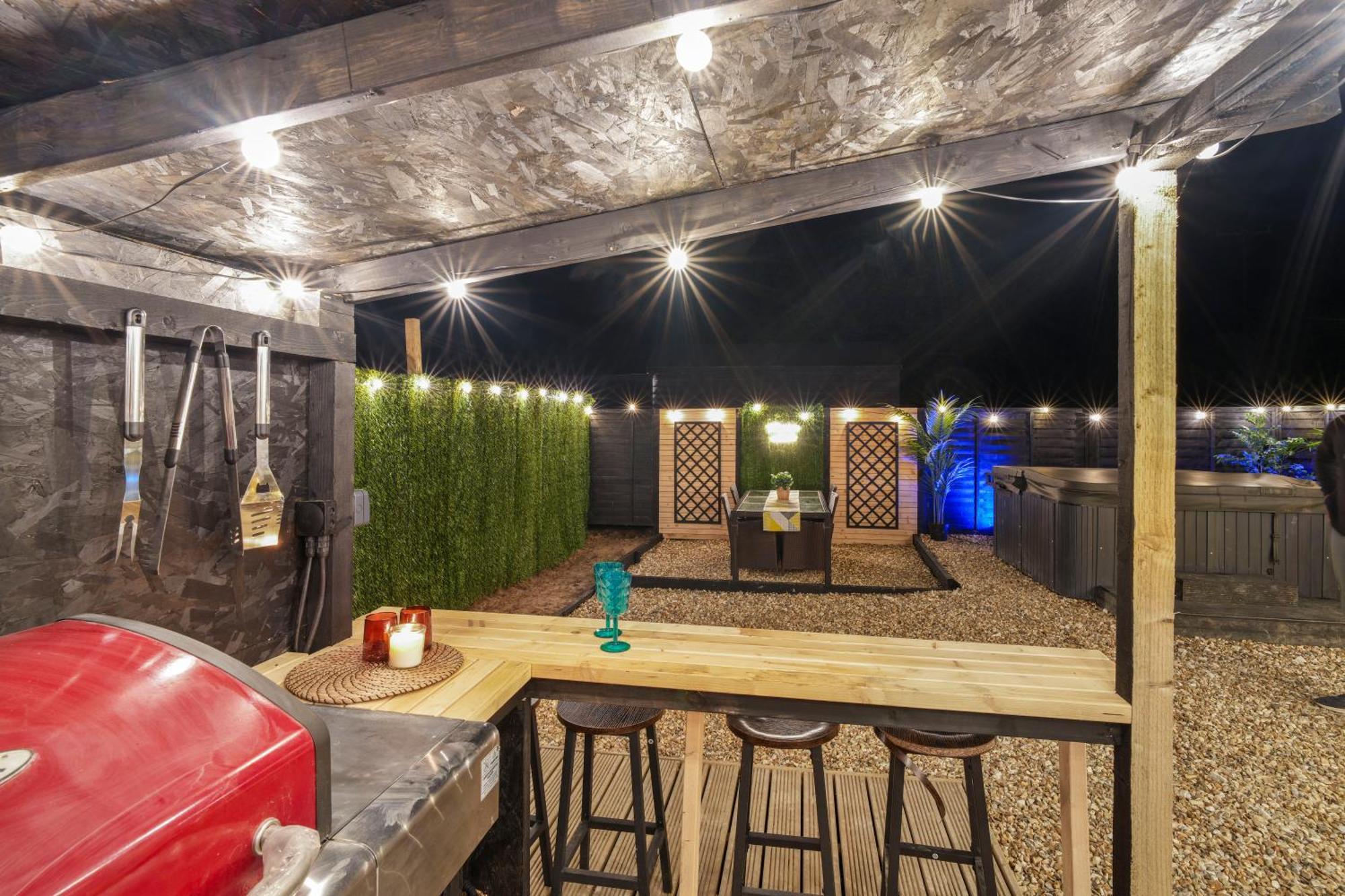 The Lodge At The Outside Inn Mountfield Extérieur photo